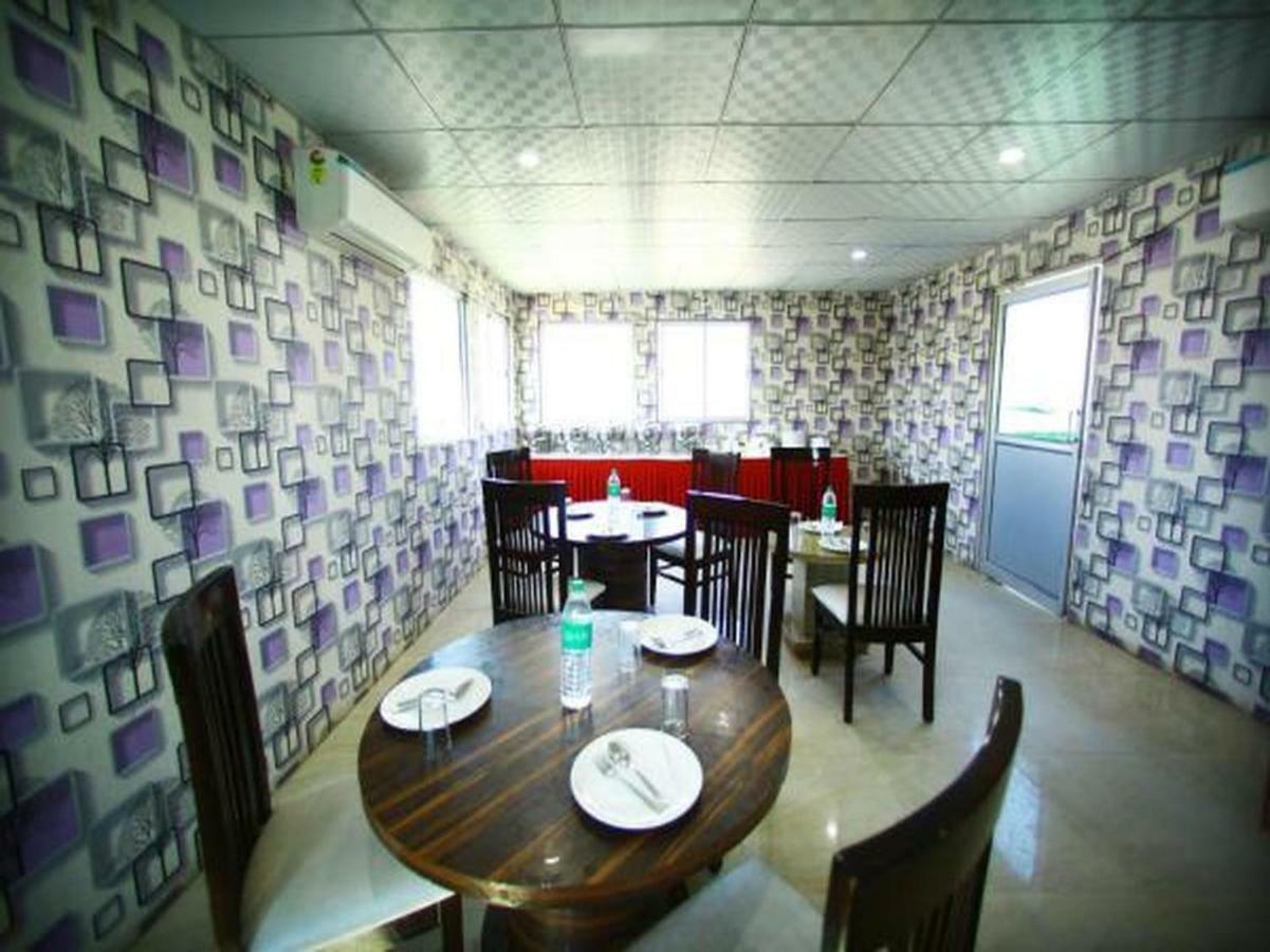Airport Hotel Hsp Neu-Delhi Exterior foto